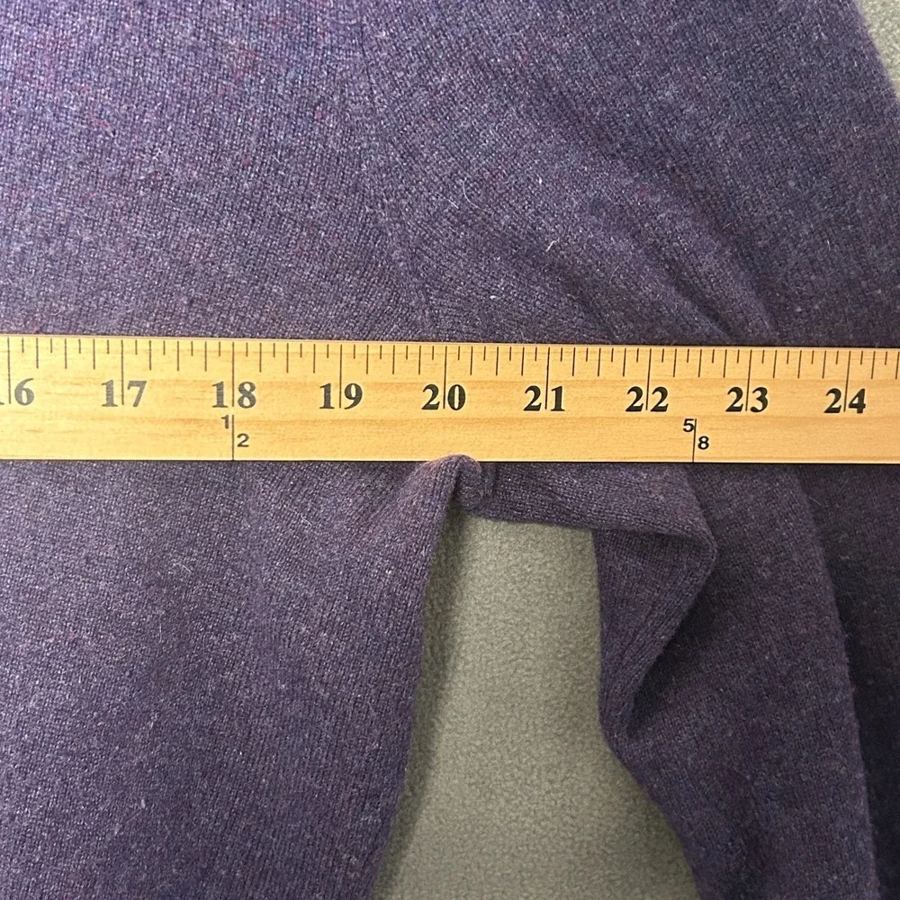Vintage Polo Ralph Lauren Mens L Purple Lambswool V-Neck Pullover Knit Sweater